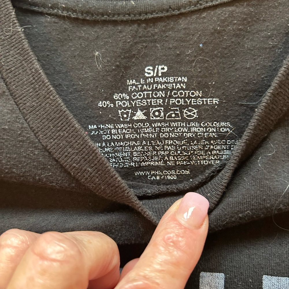 Metallica Black Graphic Tee - Picture 3 of 5